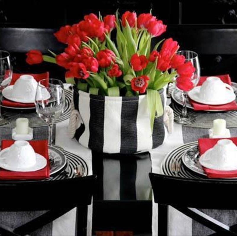 سفره آرایی و تزئین میز با وسایل قدیمی