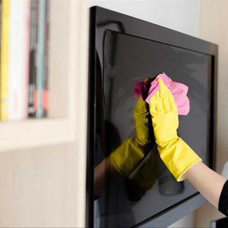 تمیز کردن تلویزیون، دیگه فیلم ها رو تار نمیبینم!