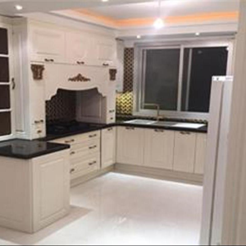 کابینت کلاسیک آشپزخانه ای کوچک در دروس تهران