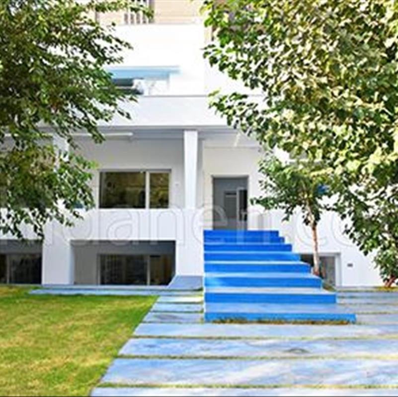 گالری نبشی، خیلی آرام، خیلی آبی
