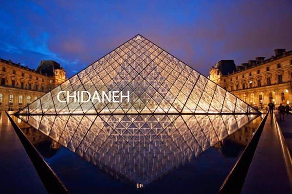 هرم شیشه ای موزه لوور پاریس، معماری مدرن در دل معماری کلاسیک