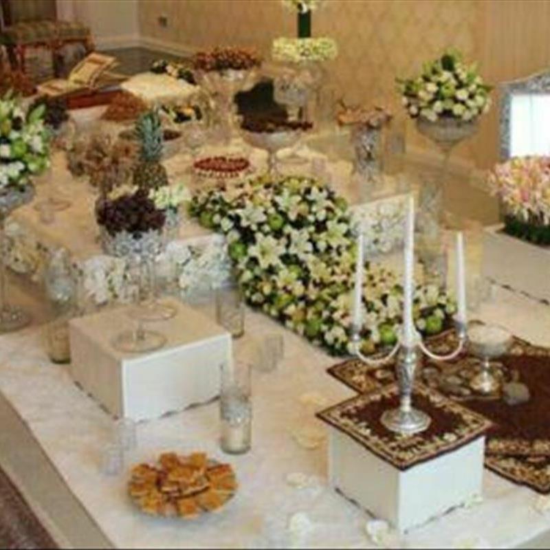 گل آرایی با گل طبیعی برای تزیین مجالس و جشن ها