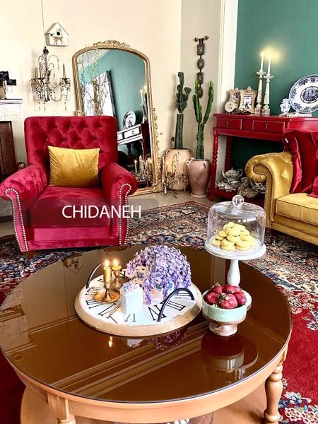 دکوراسیون زرشکی و سبز در خانه مدل فرانسوی بهار و همسرش