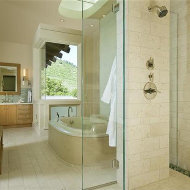 8 مدل از انواع سنگ حمام با زیبایی ماندگار برای کف، دیوار و سطح کانتر